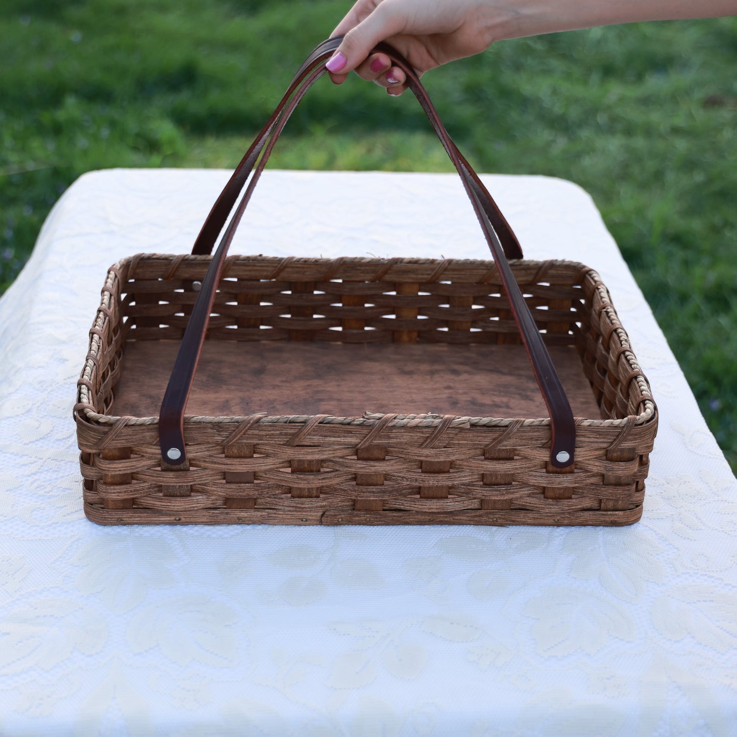 Amish Handmade Casserole Basket with Leather Handles