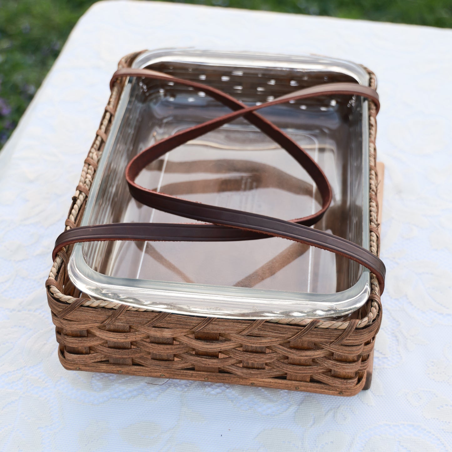 Amish Handmade Casserole Basket with Leather Handles